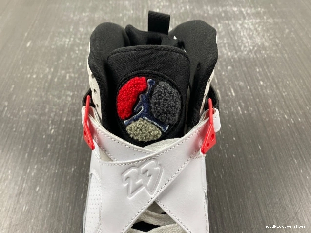 8 Retro Air (2013) 305381-103 Jordan Bunny Bugs 0712